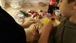 Die Kekse werden schließlich als Geschenke verpackt und werden ohne Zweifel ihren Weg in die Mägen der Beschenkten finden.