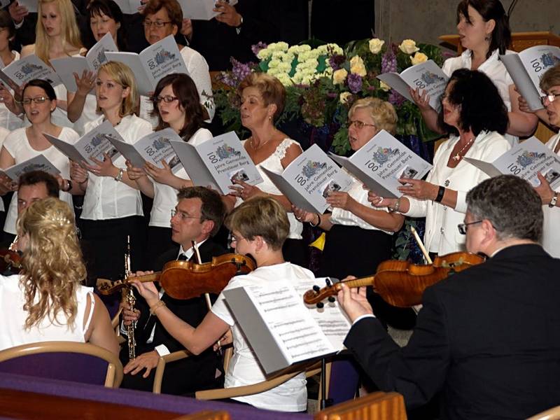 Chor und Orchester musizierten gemeinsam die Deutsche Messe