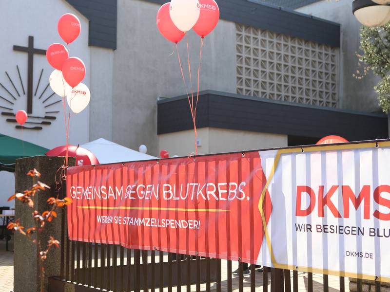 DKMS typisiert potentielle Spender in Berlin-Lichtenberg