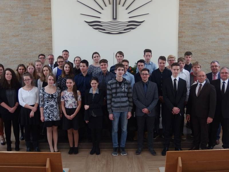 Gruppenfoto in der Neuapostolischen Kirche Wittenberg