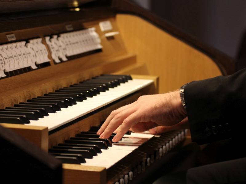 "Seliges Wissen", erklingt von der Orgel als Eingangslied