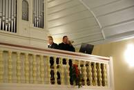 Trompete und Orgel eröffnen das Konzert