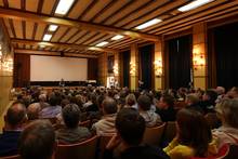 deshalb weicht man kurzerhand ins Kino aus.