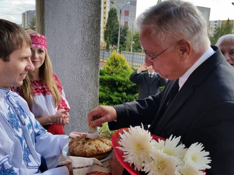 Traditionelle Begrüßung mit Brot und Salz