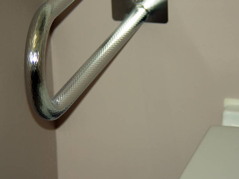 Das Behinderten-WC ist wie das gesamte Erdgeschoss der Kirche barrierefrei eingerichtet