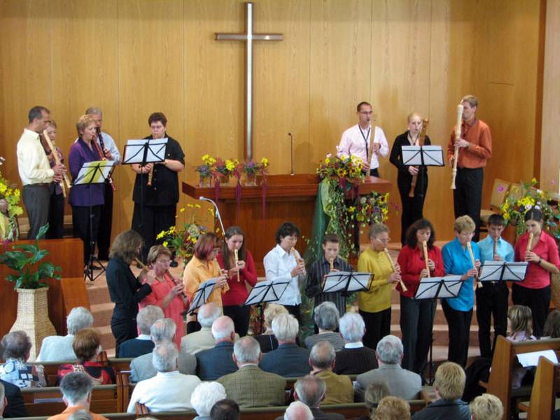 Verschiedene Musikgruppen und Chöre treten auf