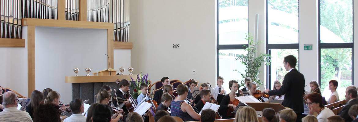 Mit dabei: Das Nachwuchsorchester der Gebietskirche