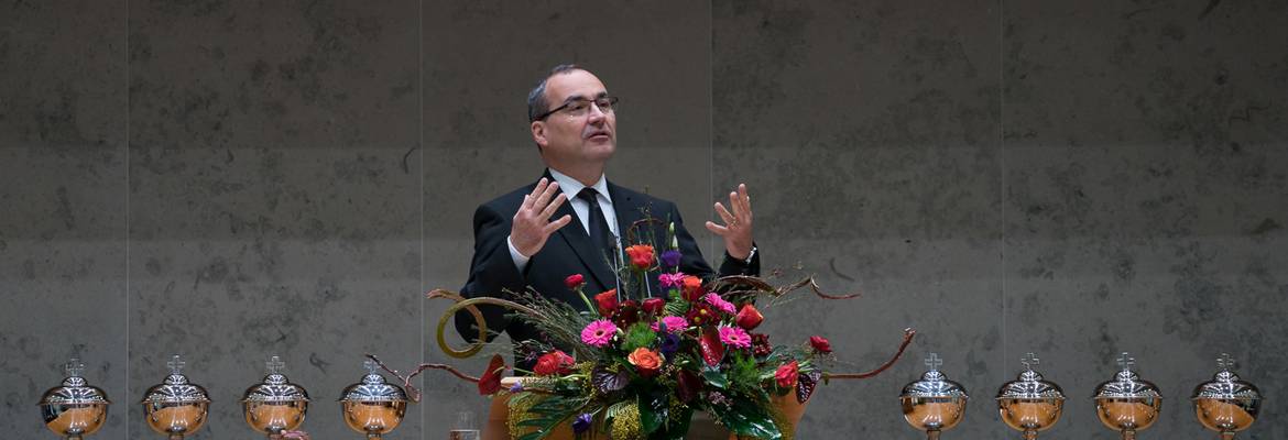 Stammapostel feiert Gottesdienst in Berlin-Prenzlauer Berg