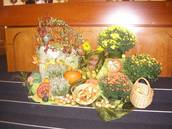 Der Erntedankschmuck am Altar der Gemeinde Spandau ...