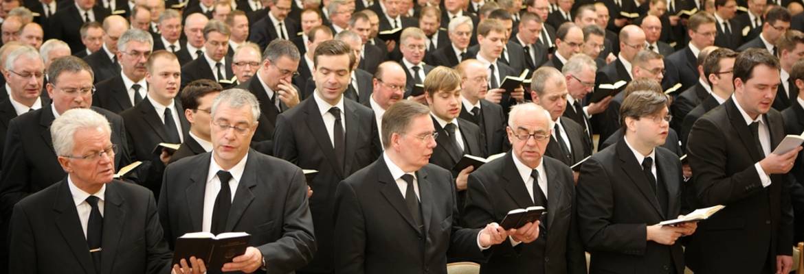 Insgesamt nahmen rund 1100 Amtsträger an dem Gottesdienst teil