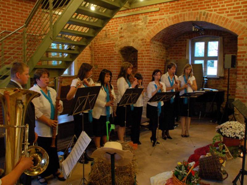 ... das Programm im großen Saal der Burg Storkow