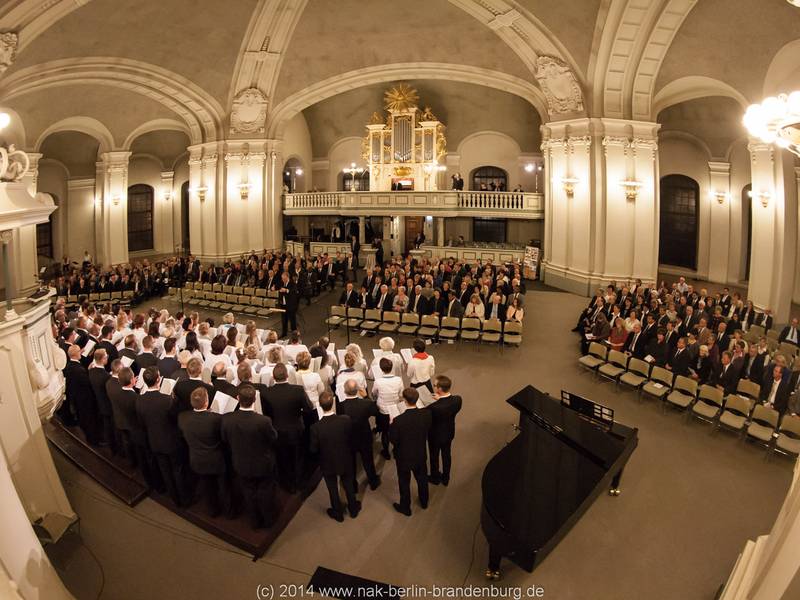 die Orgel sowie...