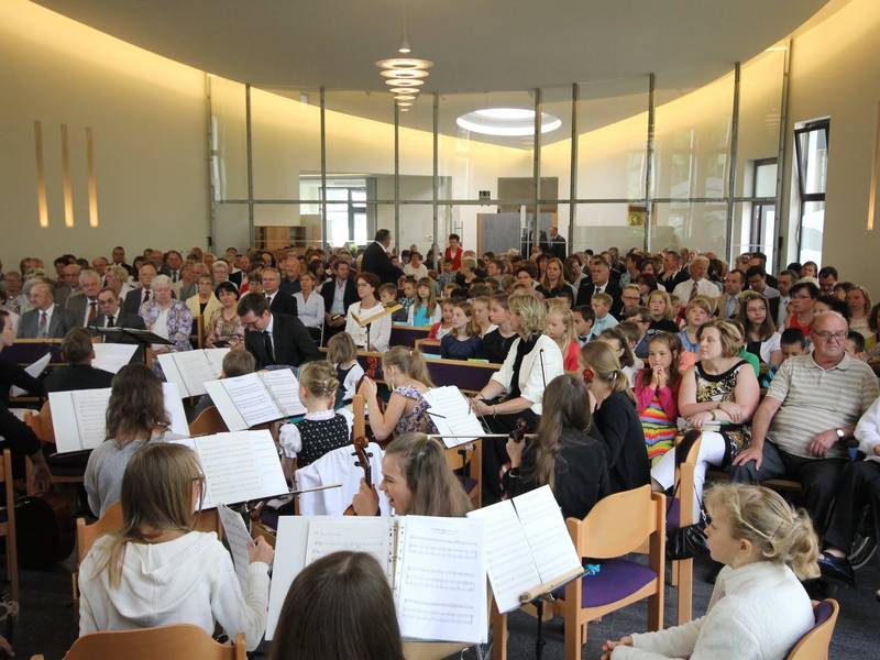 Mehr als 320 Teilnehmer besuchten die Kirche in Brandenburg
