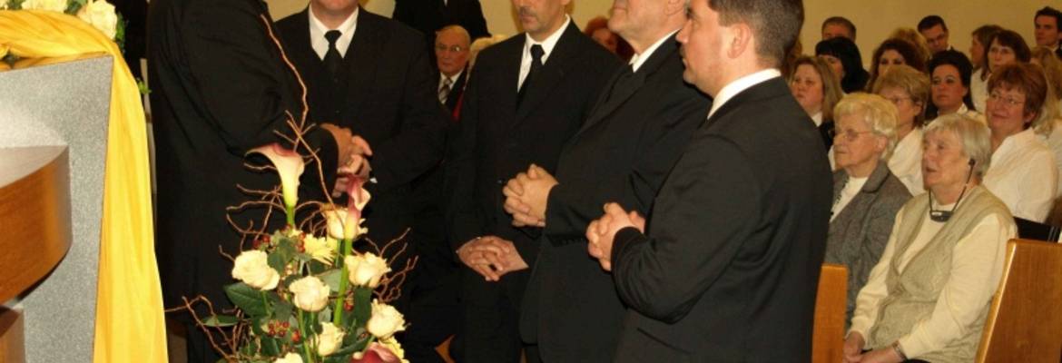 Während der Ansprache zu Ordination und Ruhesetzung.