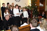 "I saw three ships": die Kinder beim Vortrag des englischen Weihnachtsliedes
