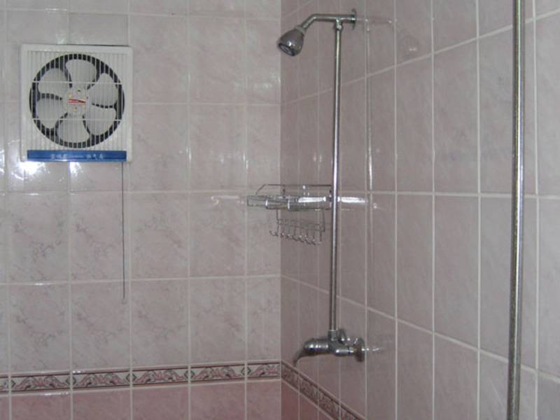 ein unbenutzbarer Sanitärtrakt sind...