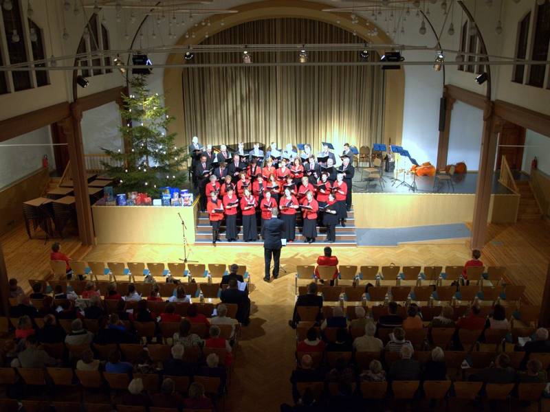 Chöre und Instrumentalisten der Gemeinden Beeskow und Fürstenwalde konzertieren im Schützenhaus