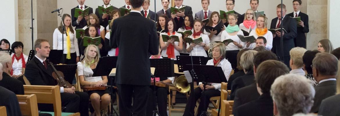 Mit dabei sind auch der Jugendchor