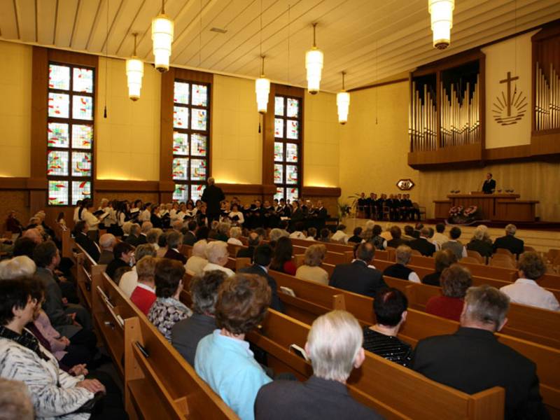 Im Festgottesdienst zum Jubiläum