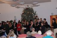 ein Singen und Musizieren statt.