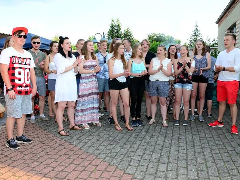 Der Jugendchor besucht das Stadtfest