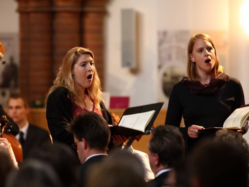 Duett der Solistinnen Christina Bischoff (l.), Sopran, und Katrin Weege, Mezzosopran